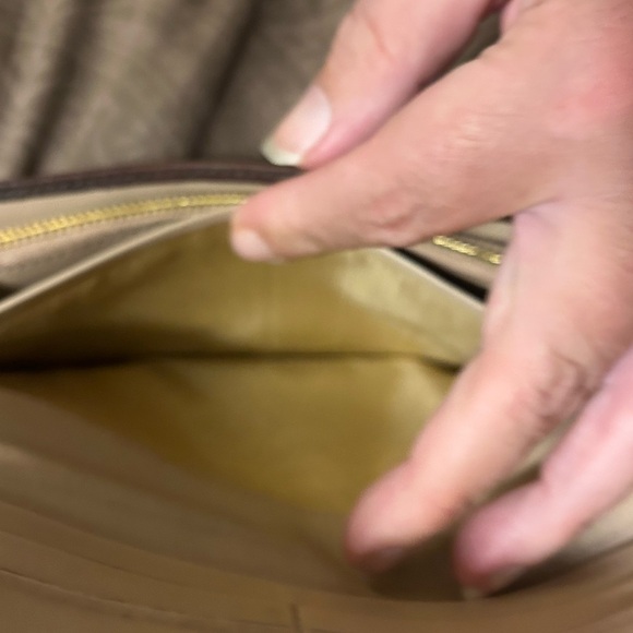 Prada butter leather double snap long wallet - Picture 9 of 16